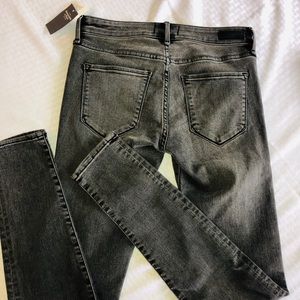 Women’s skinny jeans